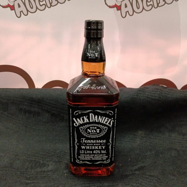 Sealed 1L bottle of Jack Daniel's No.7 Tennessee Whiskey for collectors.