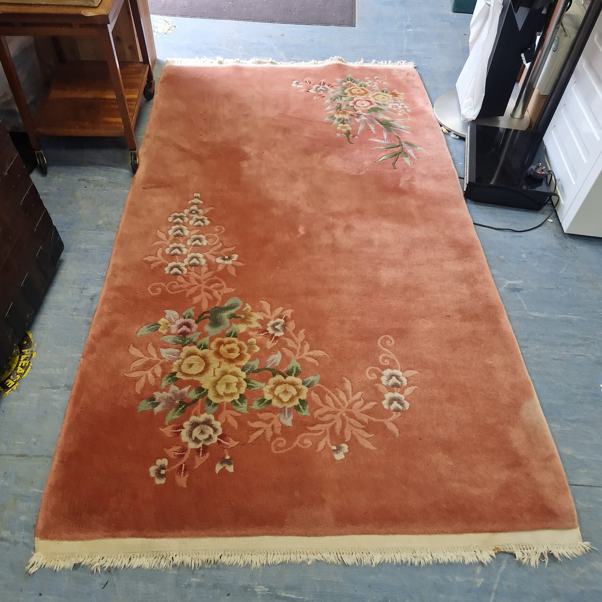 611 Pink floral 20th century woolen rug 7x4ft