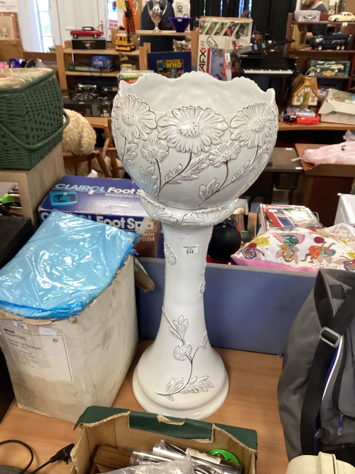 514 Tall Porcelain Jardiniere