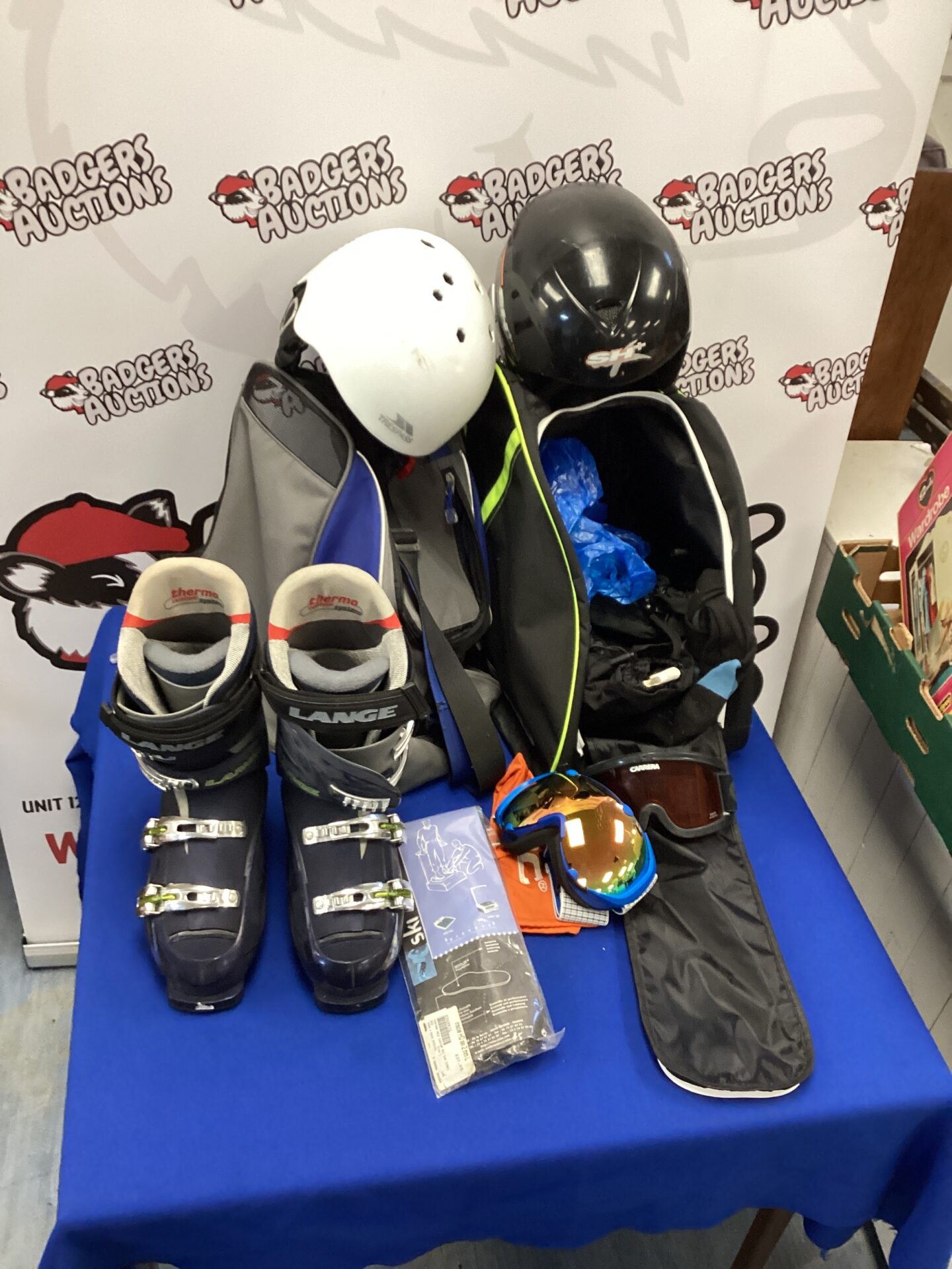 510 Large lot of ski equipment including boots & helmets