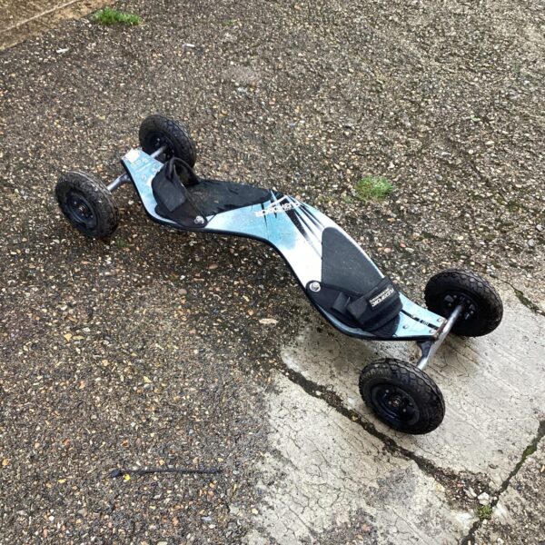 Flexifoil G2 kite landboard with pneumatic tyres for outdoor sports.