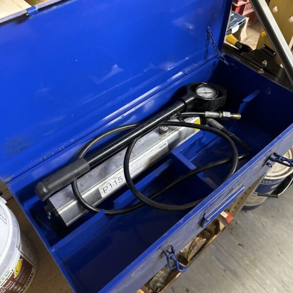 Voith P115 air ram in a workshop setting.
