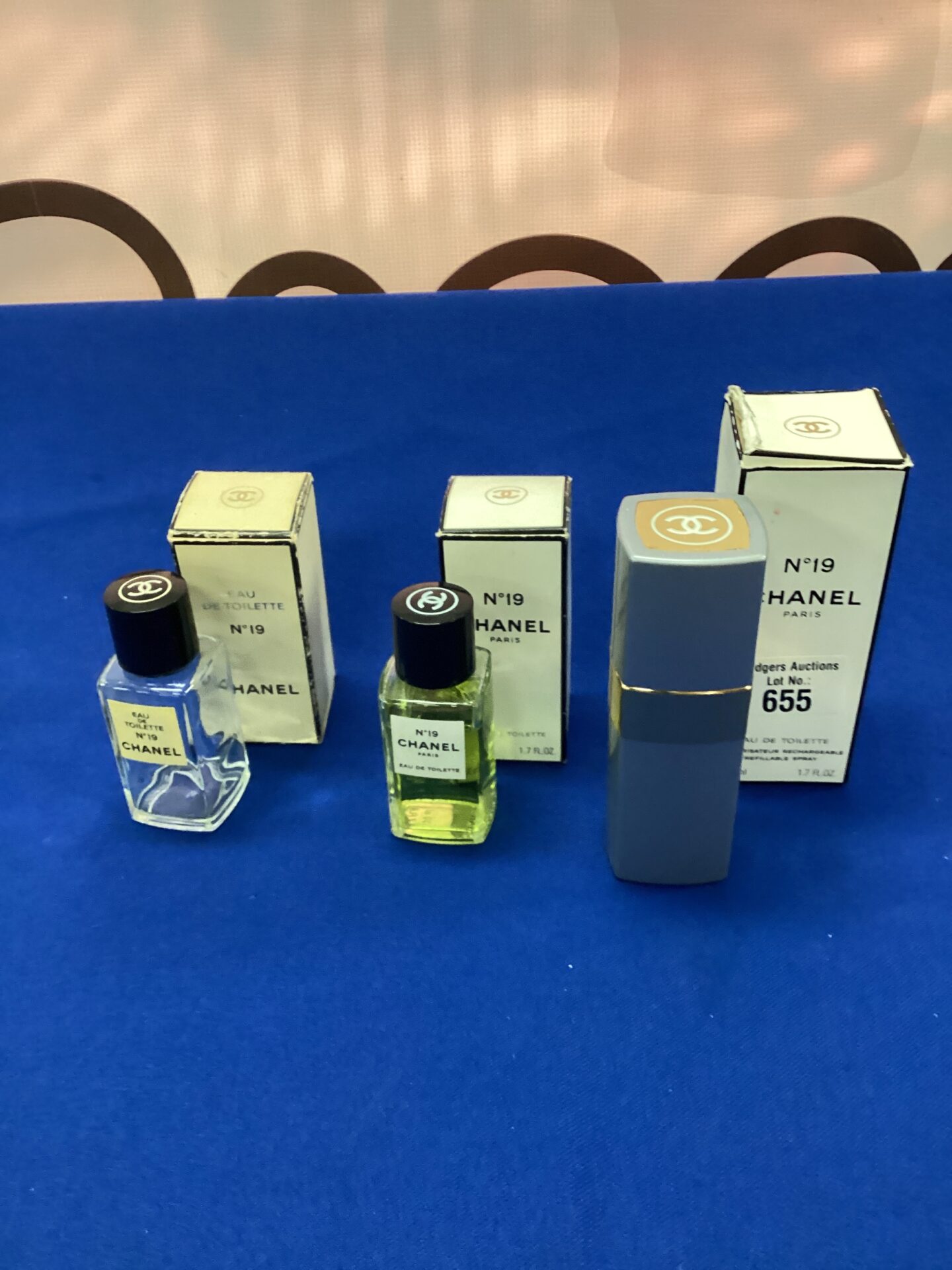 655 Chanel No19 Refill bottle 3/4 Full with Atomiser and empty bottle
