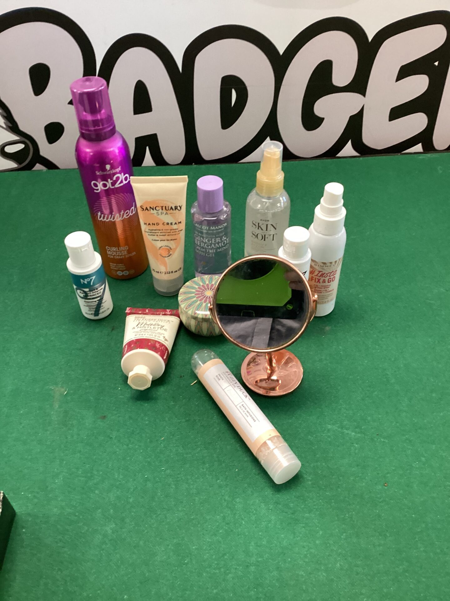 201 tray of mixed cosmetics Inc schwarzkopf & sanctuary