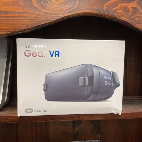 Samsung Gear VR headset presented for auction.