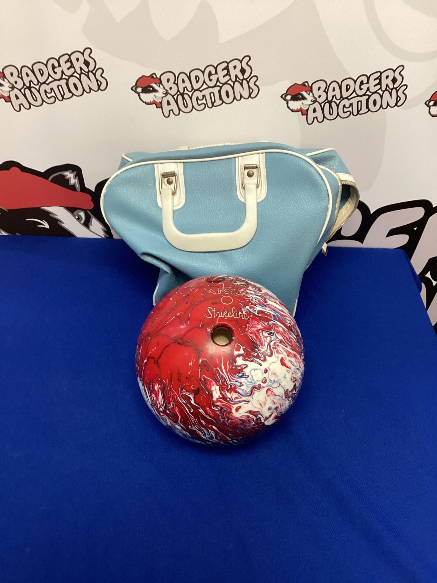 659 AMF Ten Pin Bowling Ball with Case