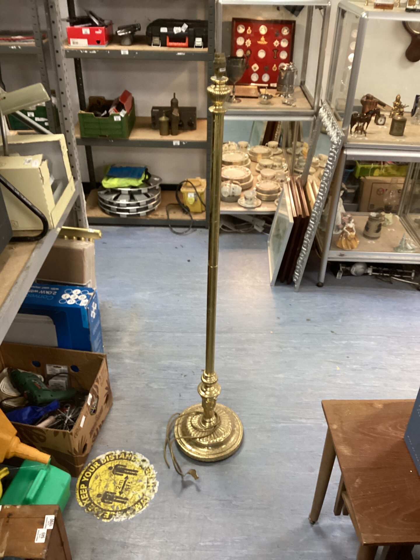 645 Brass Standard Lamp for restoration