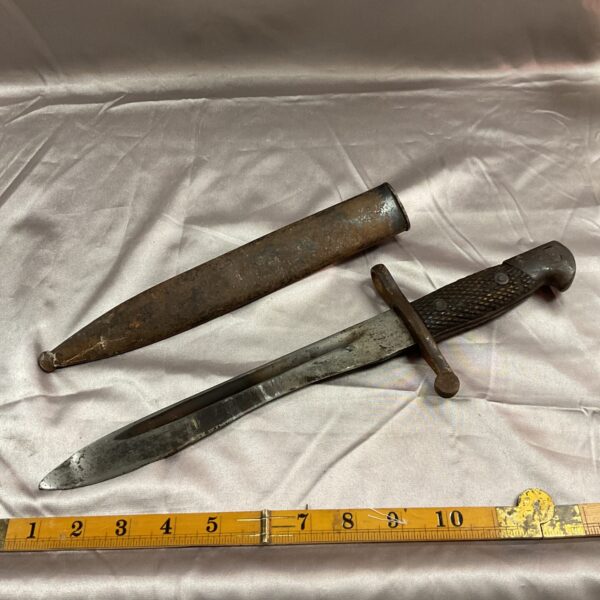 Spanish WWII Bolo Bayonet numbered 5136 with scabbard.