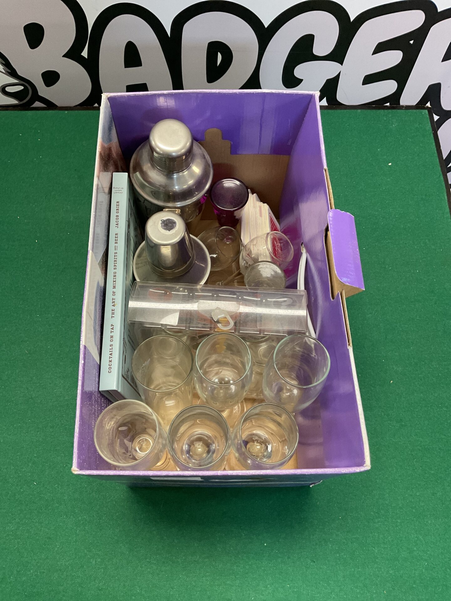 423 Box of cocktail glasses and shakers