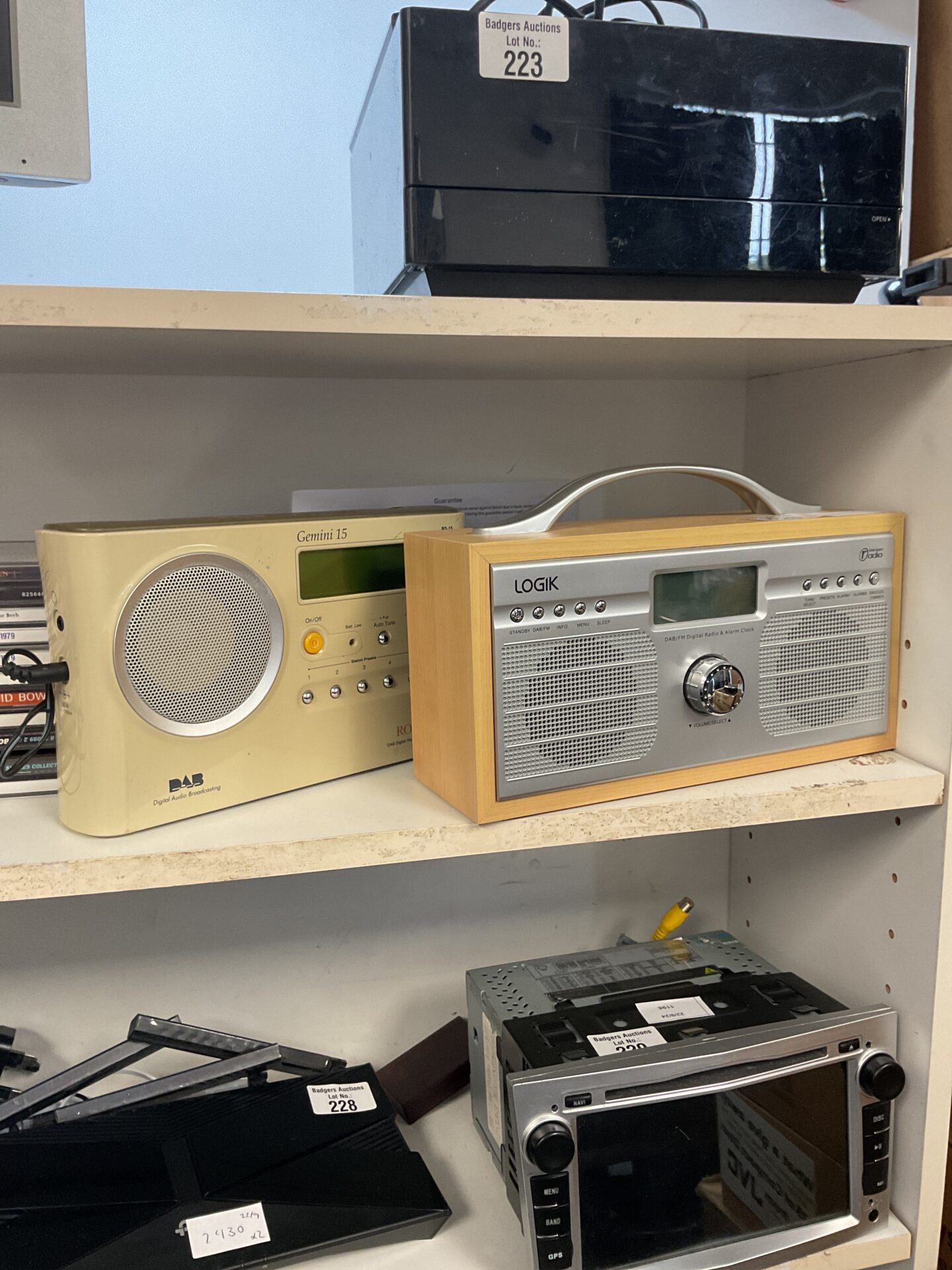226 Robert’s Gemini 15 & logik dab radios