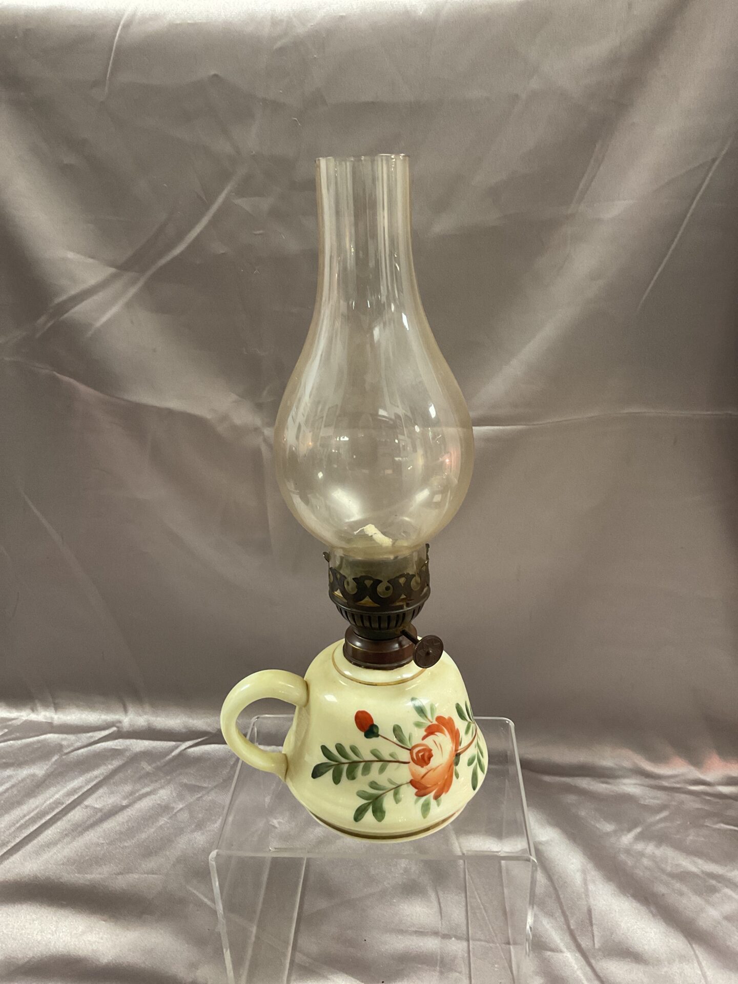 916 Vintage Handpainted Ceramic Oil lamp 12” High