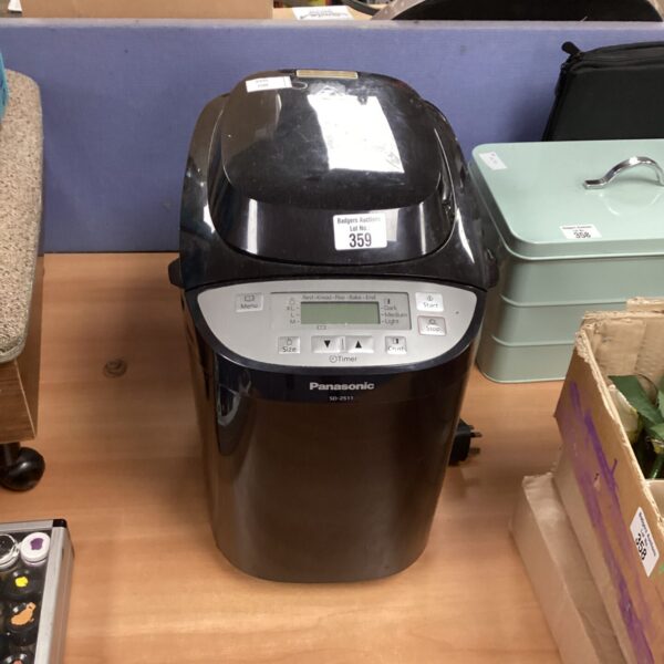 Black Panasonic SD-251 bread maker for home baking.