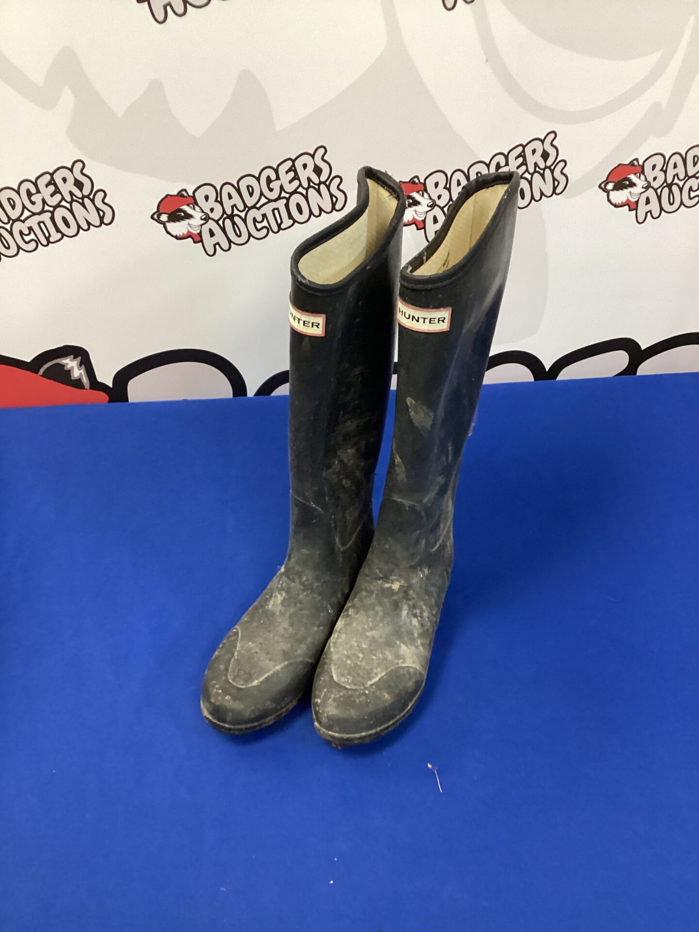 463 Pair of size five hunters wellington boots