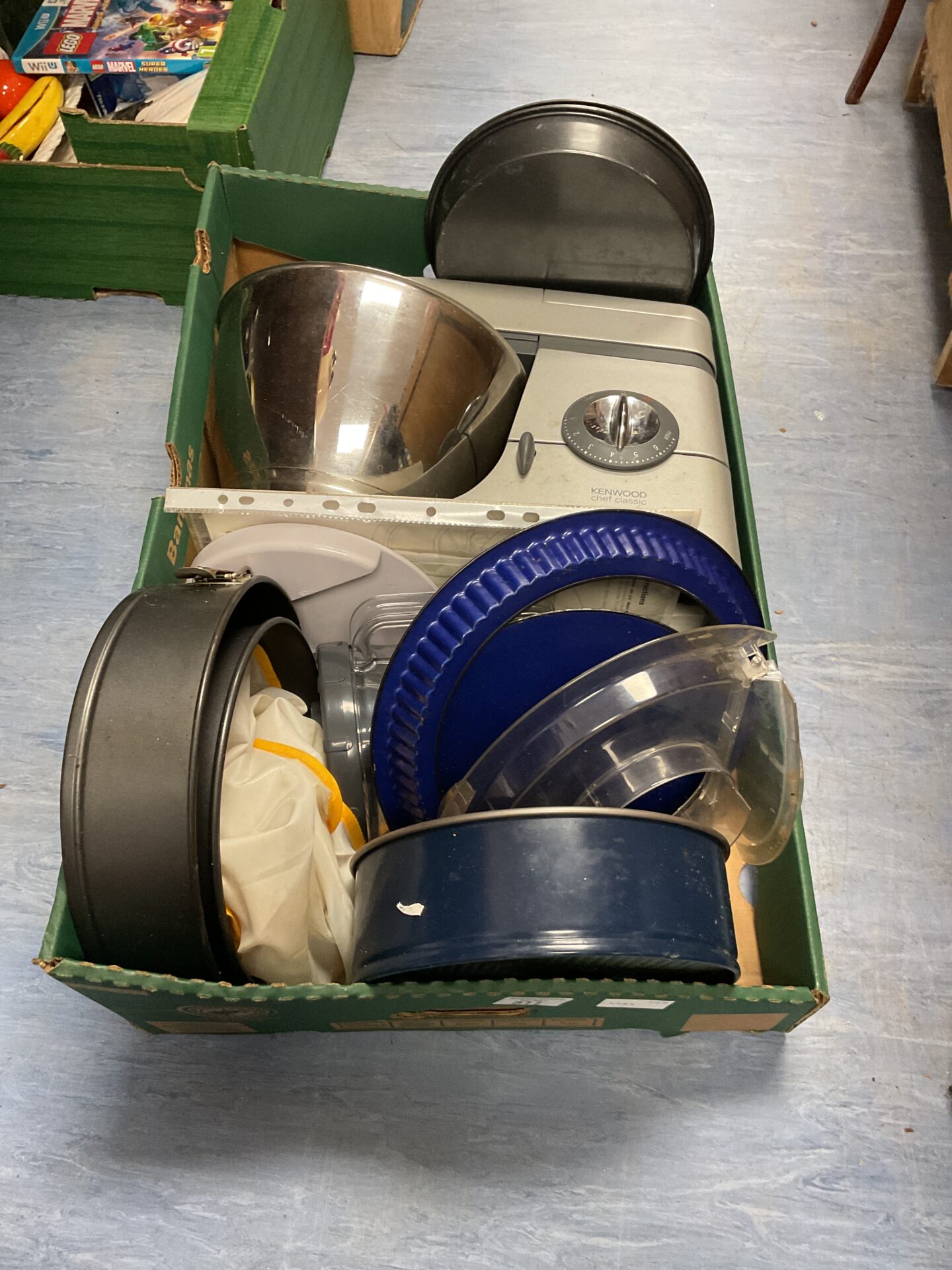 511 kenwood food mixer with cake tins