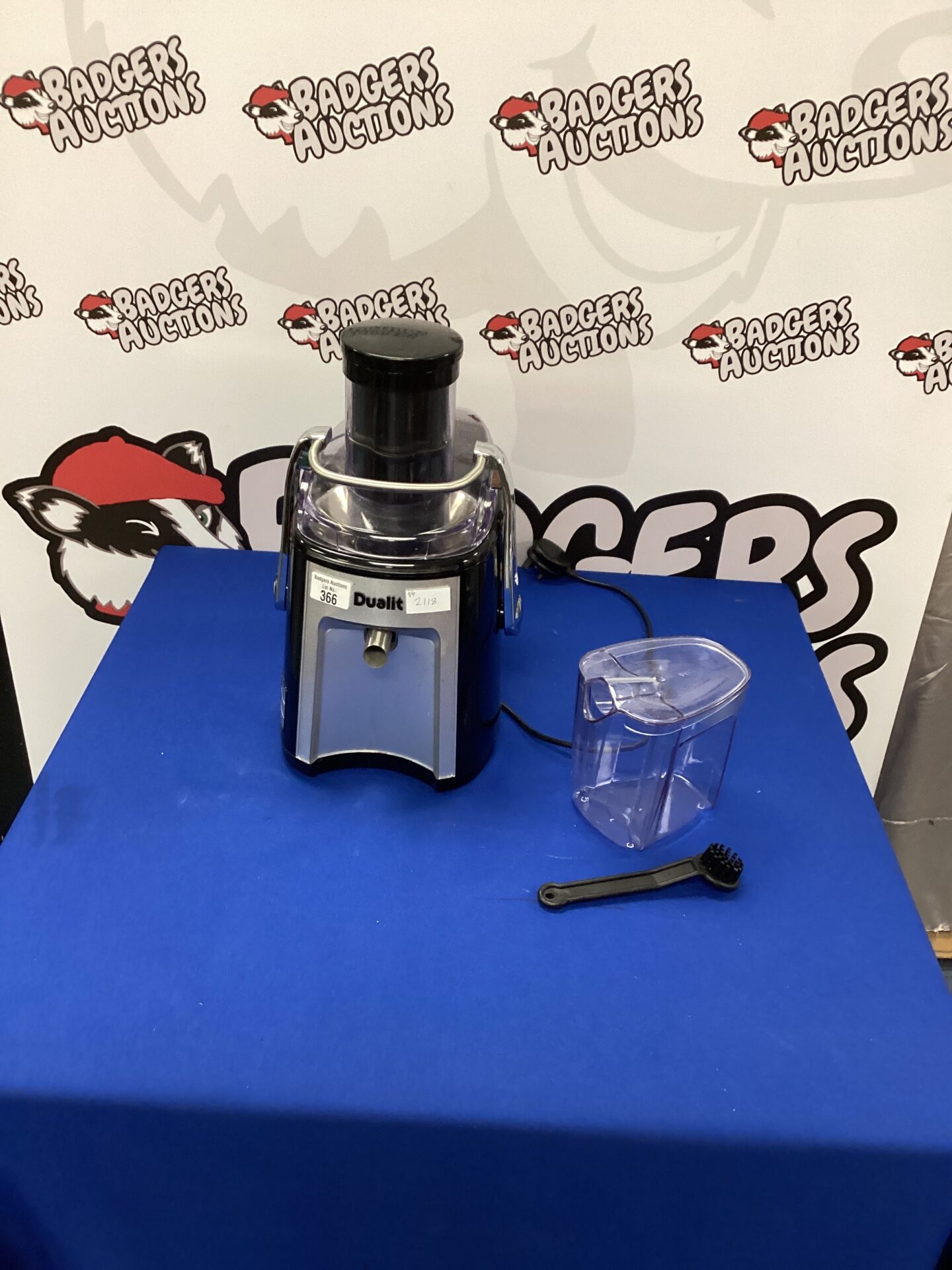 366 Dualt Juicer machine in working order