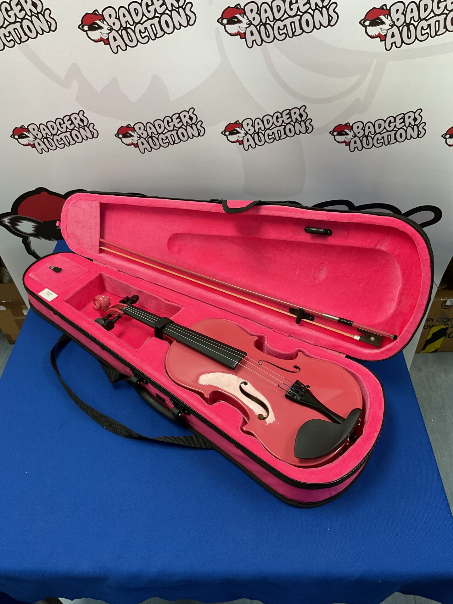 752 Pink gear4music violin