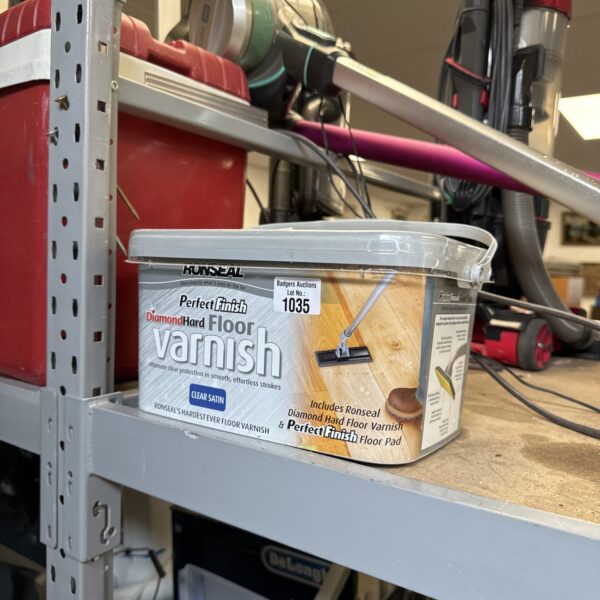 Sealed tub of Ronseal Diamond Hard Floor Polish for wood floors.
