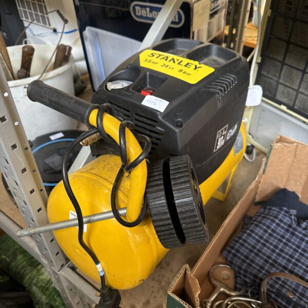 Vintage Stanley air compressor for spares or repairs.
