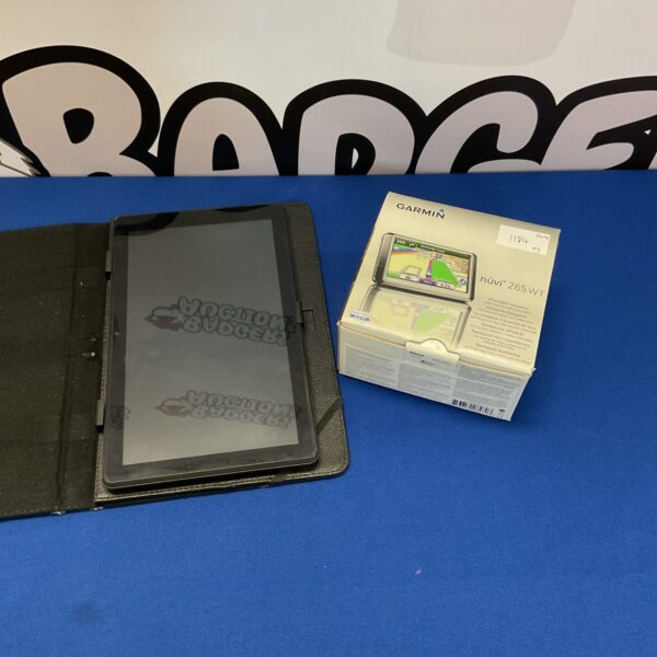 Garmin nuvi 265WT sat nav GPS device displayed.
