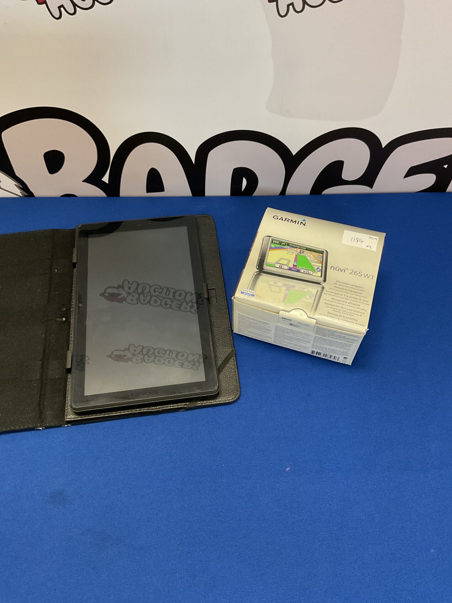 082 Garmin nuvi 265 wt sat nav with hipstreet pilot tablet