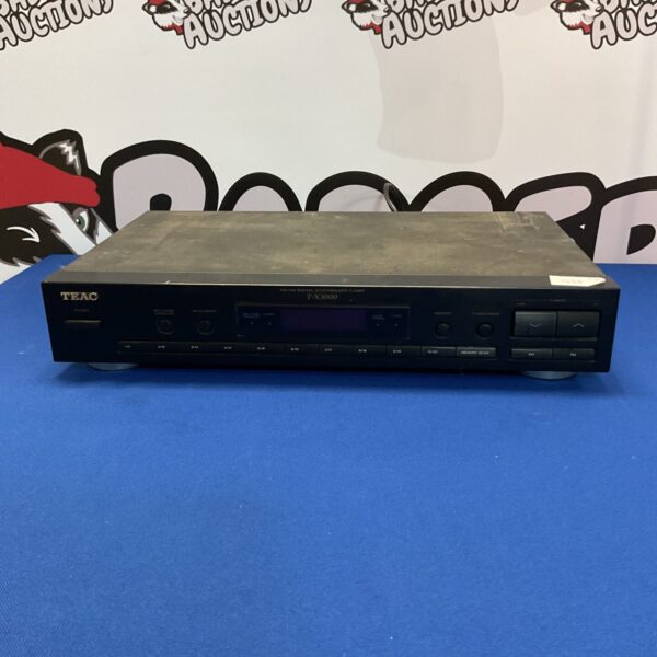 Vintage Teac T-X3000 AM/FM digital synthesizer tuner front view.