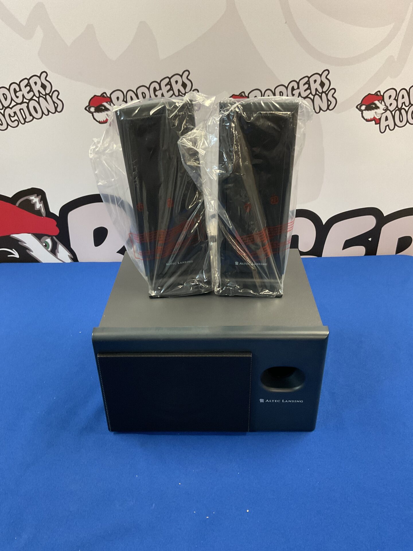 096 Altec Lansing speakers with subwoofer