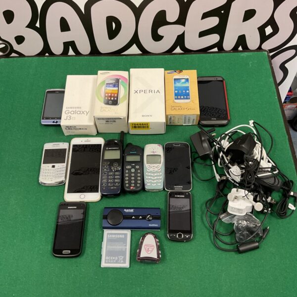 Collection of used smartphones including Samsung and Sony Xperia models.