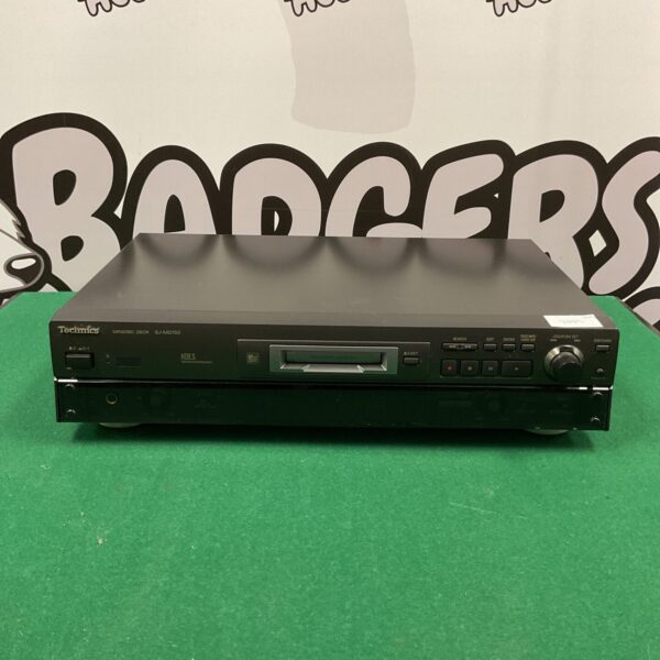 Black Technics SJ-MD150 minidisc deck, vintage audio equipment.