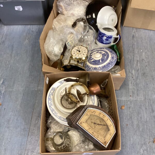 Mixed lot of vintage clocks and blue and white china for collectors.
