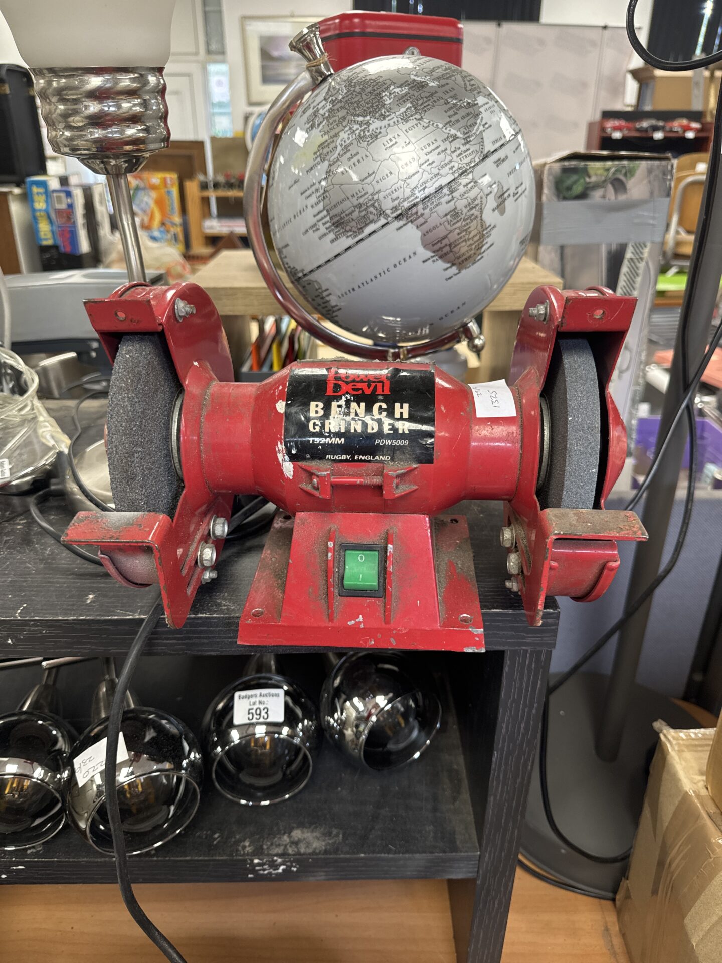 881 Power devil pdw5009 152mm bench grinder – working but needs a push initially to start spinning