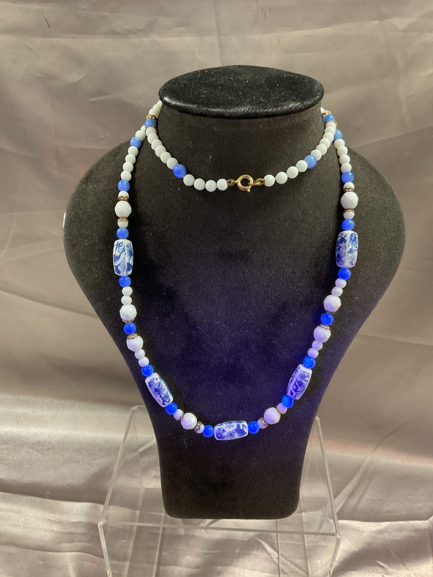 762 Blue glow fluorescent Bead 26” necklace