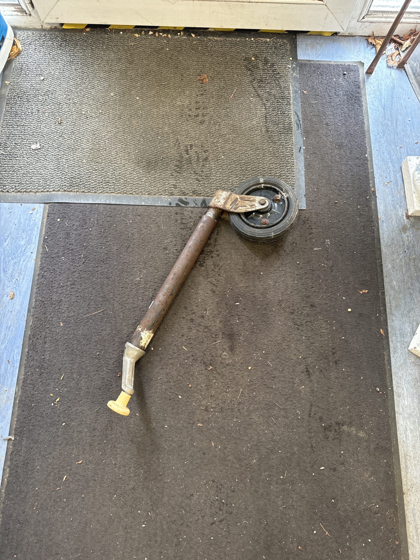 903 Caravan/trailer jockey wheel