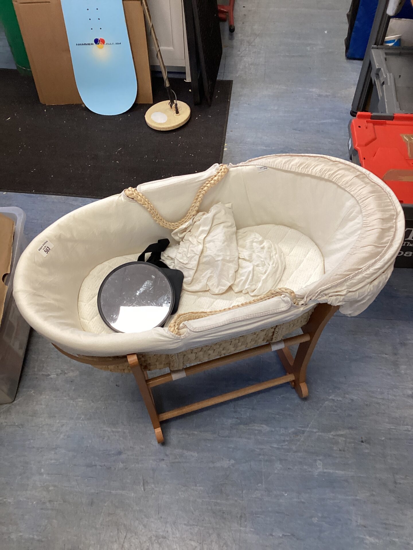 563 John lewis baby baby rocking cot with a car baby mirror