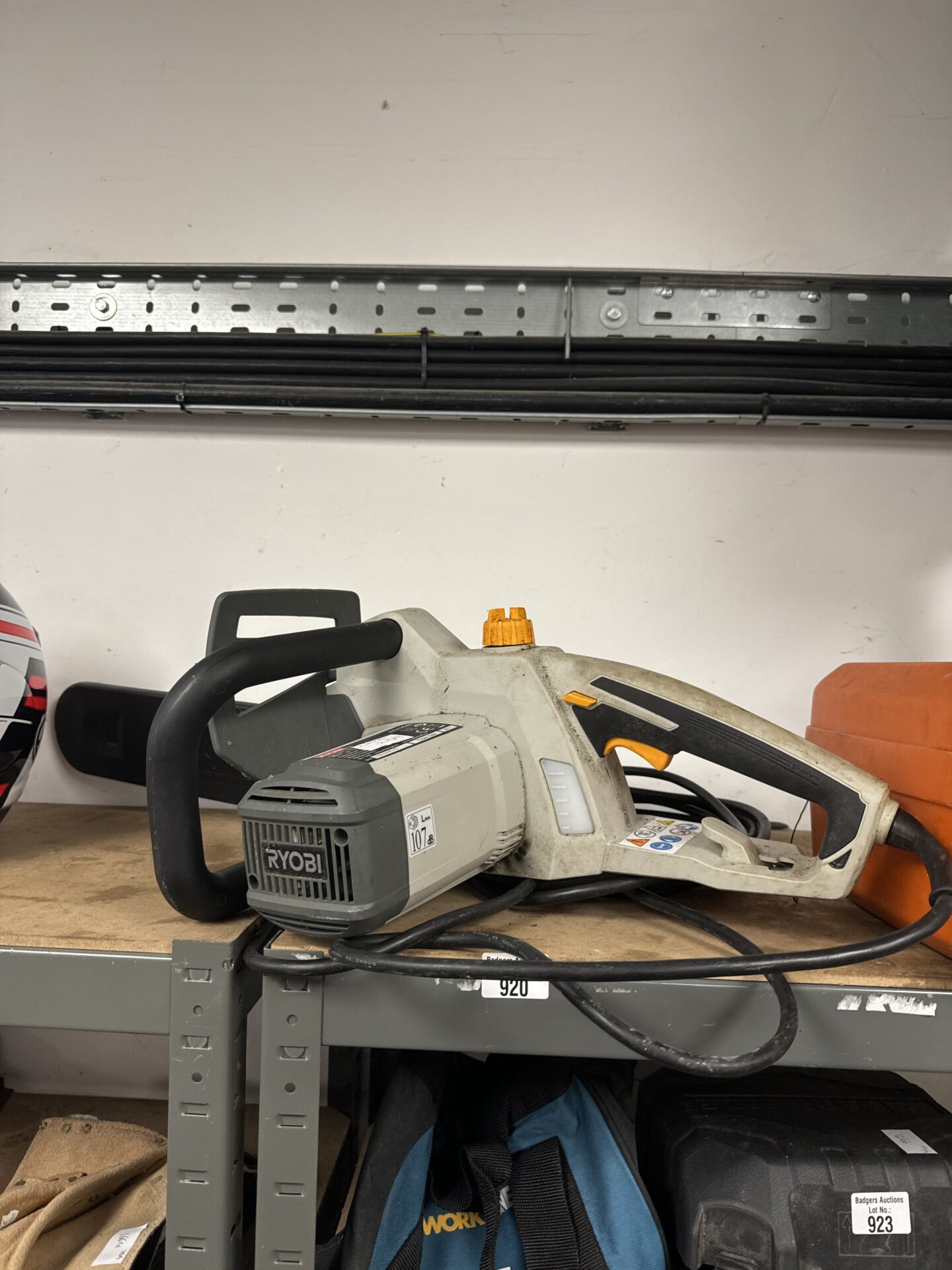 920 Ryobi 16” corded electric chainsaw – working