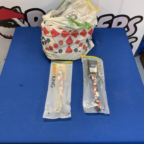 Lot of Everking dog leashes in sealed packaging.