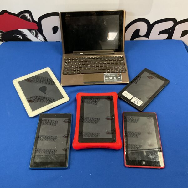 Mixed lot of six unbranded Android tablets for repair or collection.