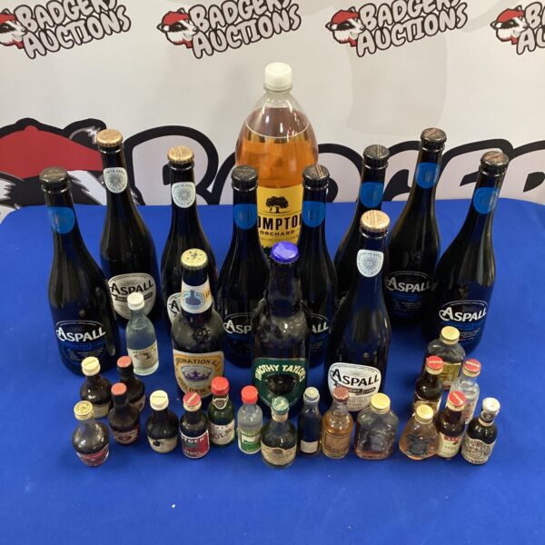 Mixed cider lot featuring Aspall and Compton Orchard bottles.