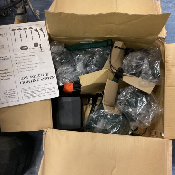 Vintage Arlec garden lighting system with original packaging.