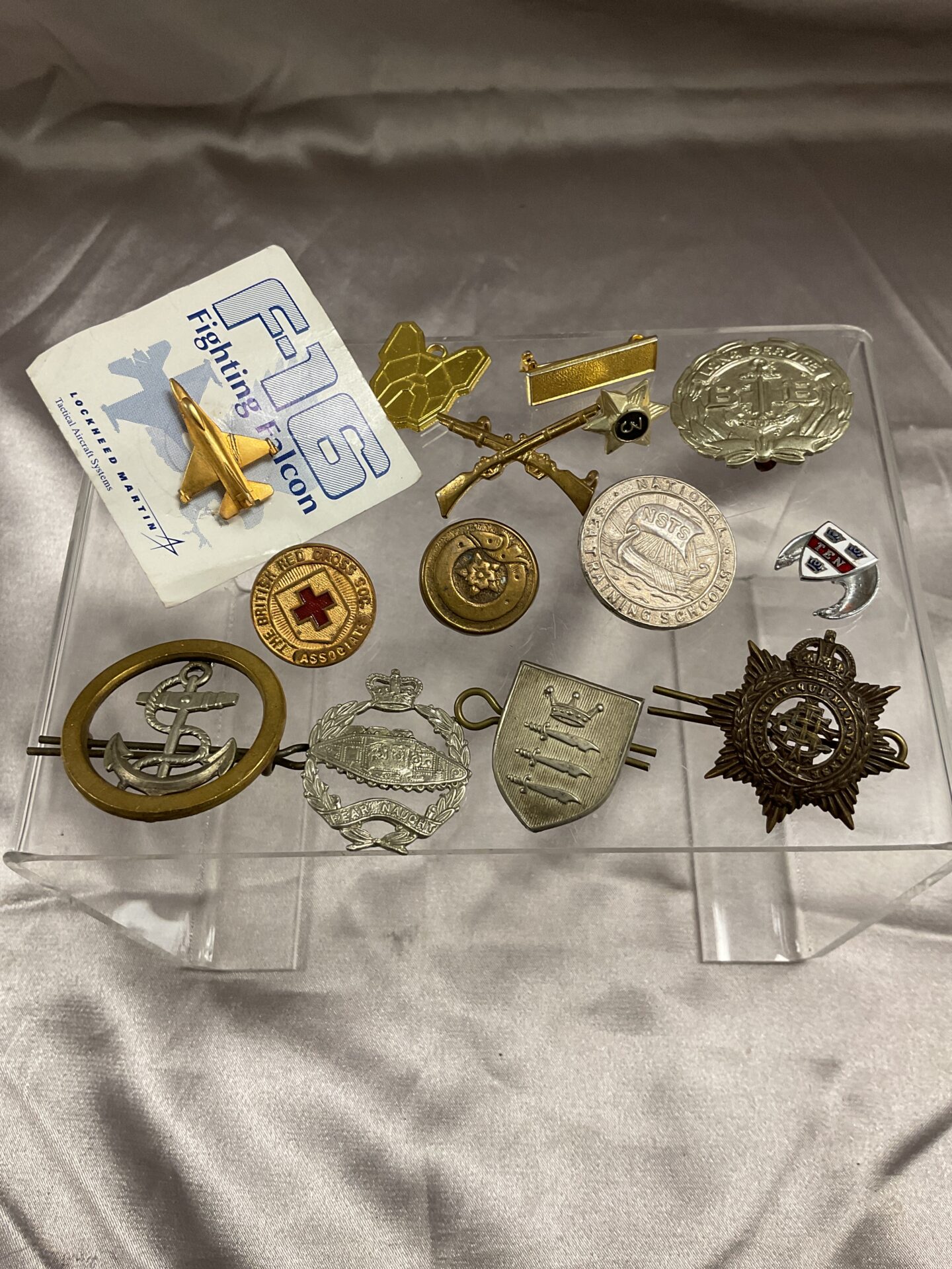 681 Assorted Badges Inc military