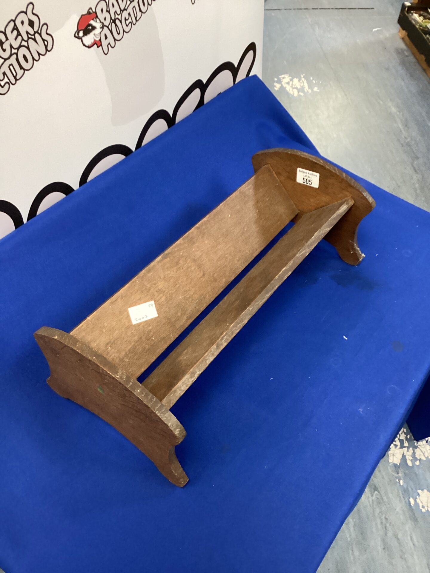 505 Vintage wooden book rack