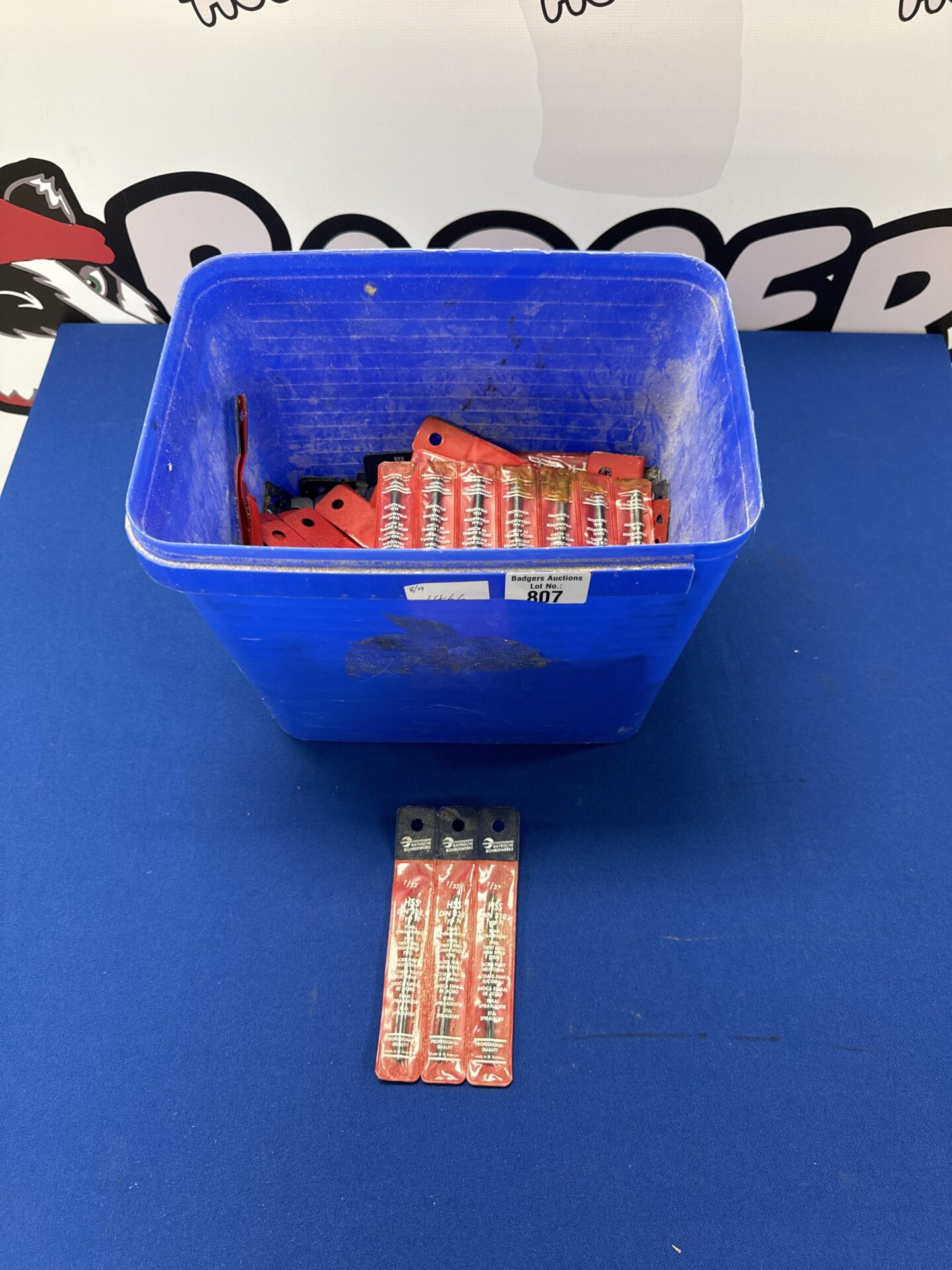 807 Quantity of new bbw 7/32 drill bits