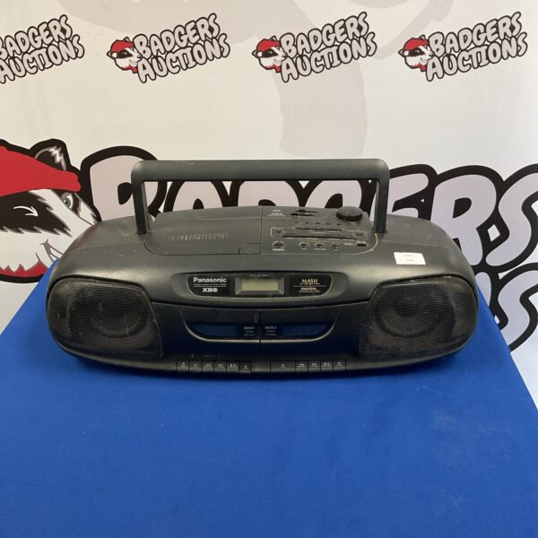 Vintage Panasonic RX-DT401 portable stereo boombox with radio.