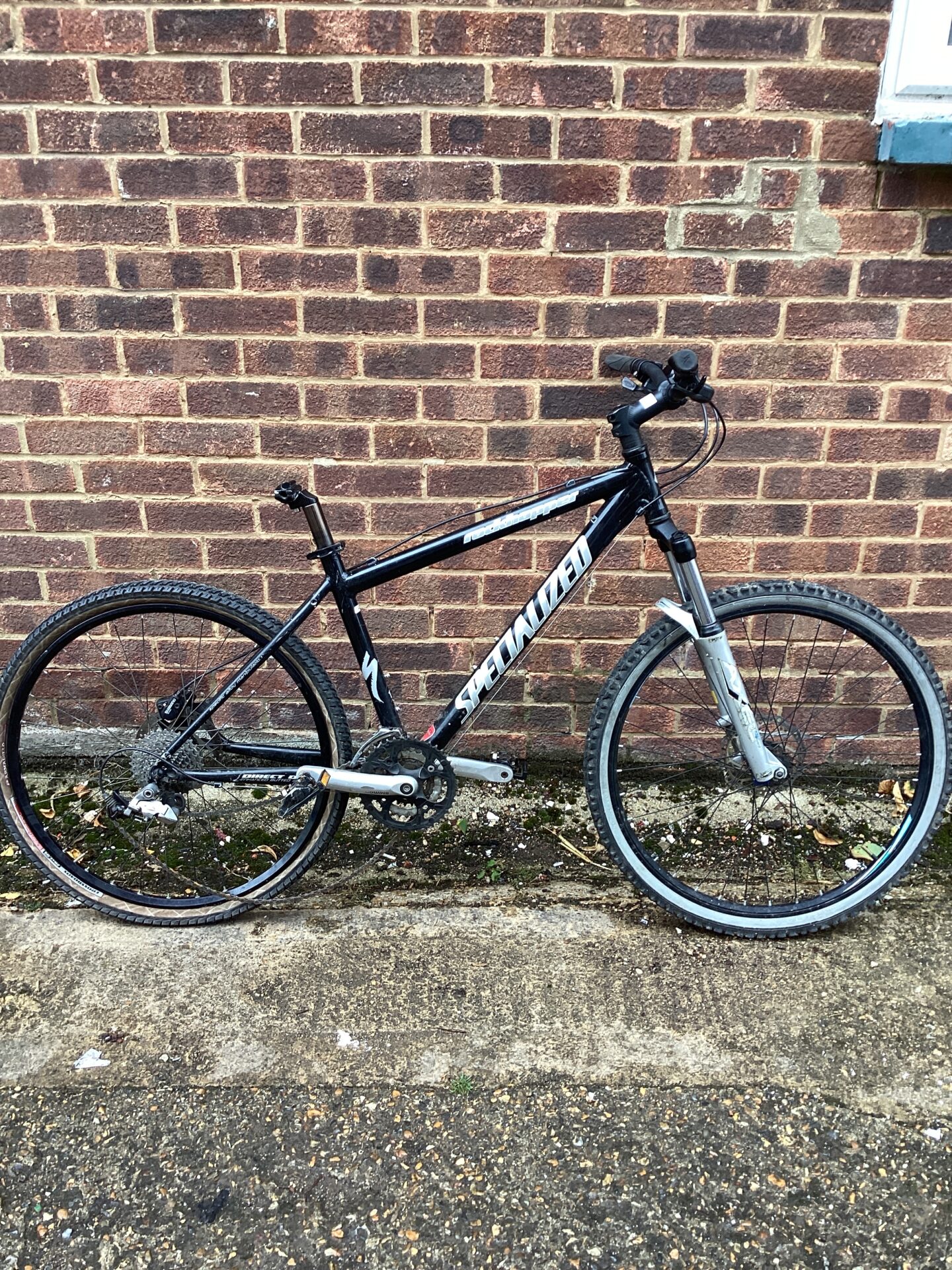957 Specialized rock hopper mountain bike (needs saddle)