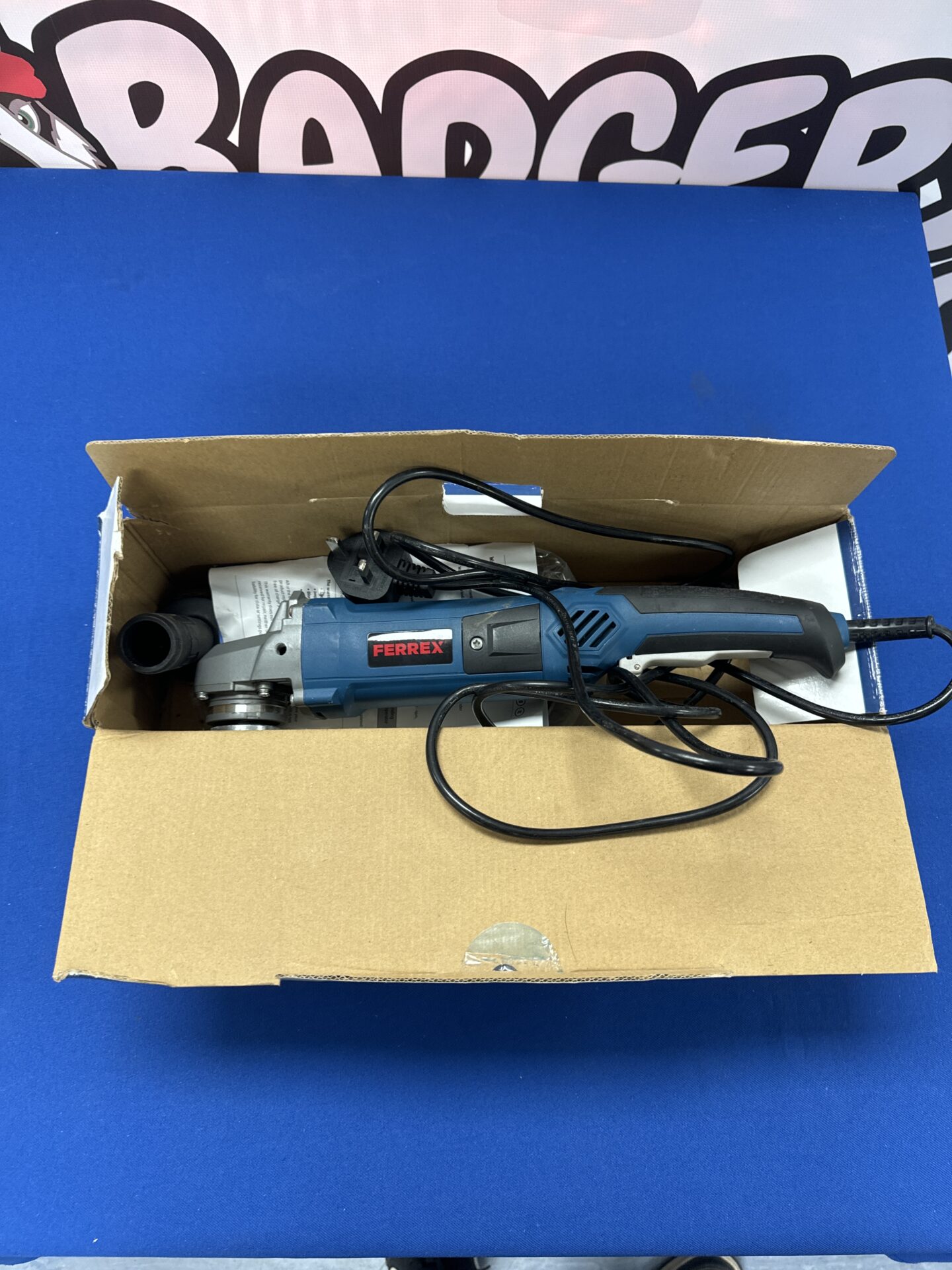 851 Ferrex 1200w angle grinder – working