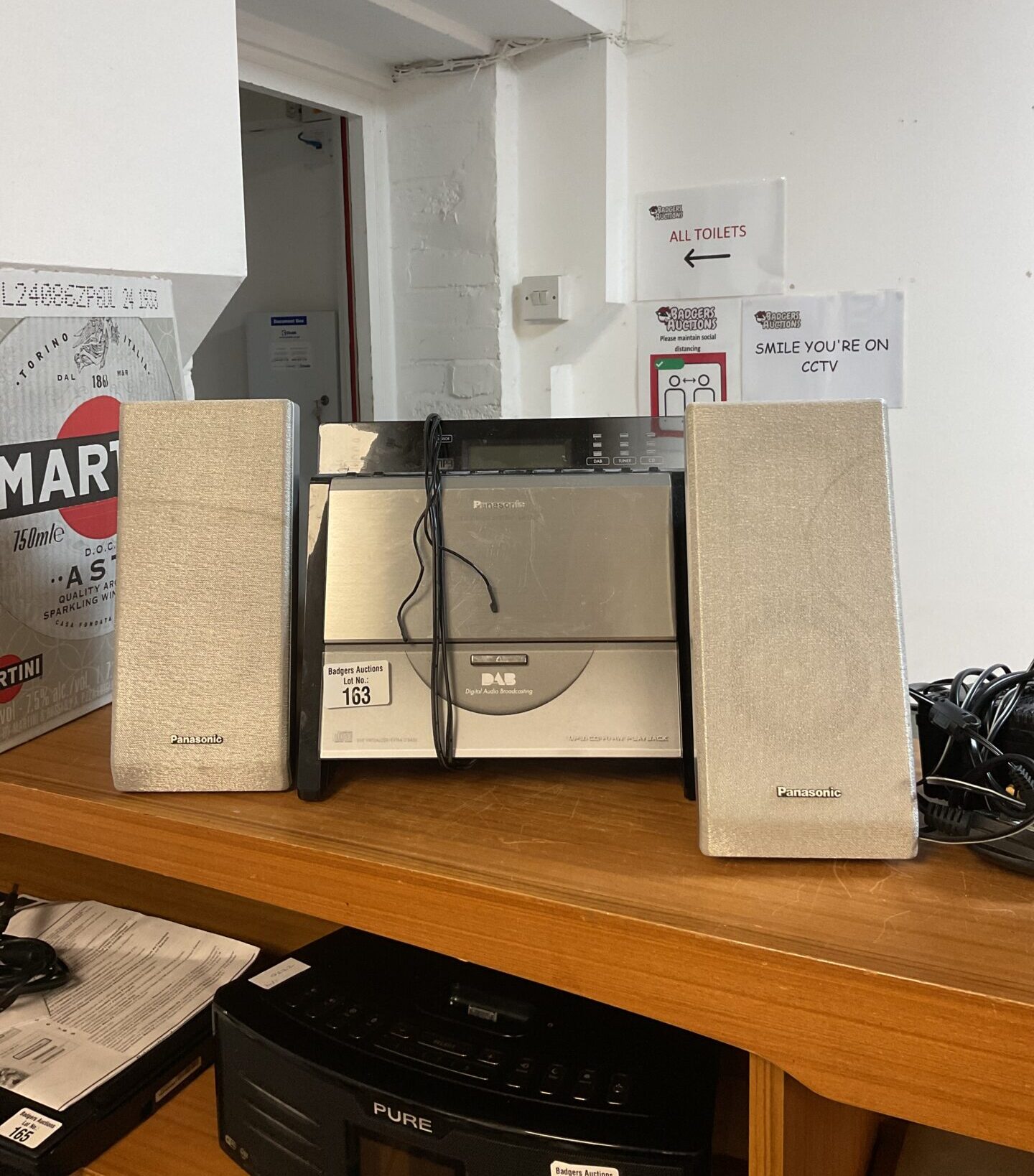 163 Panasonic Cd Stereo system SA-EN9 with speakers