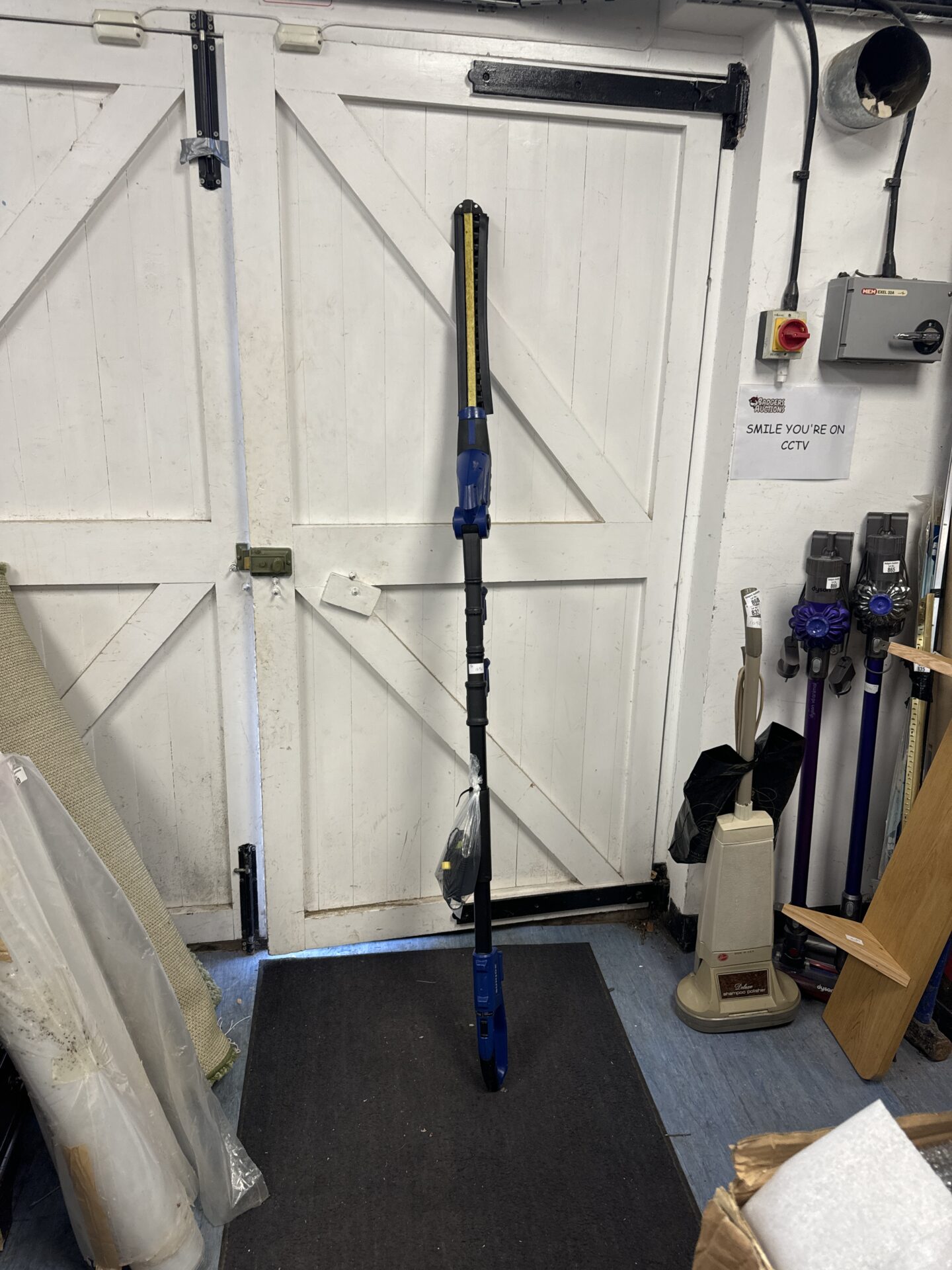 801 Sunjoe cordless pole hedge cutter with battery & charger – untested