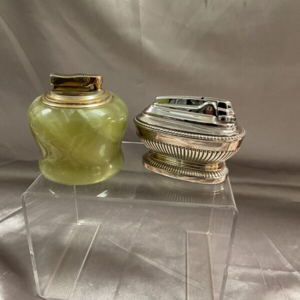 Vintage Ronson and marble table lighters for collectors.