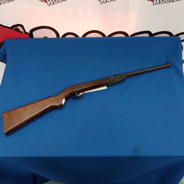 Vintage Model 16 .177 calibre air rifle in used condition.