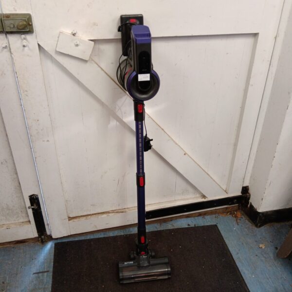 Buture cordless vacuum cleaner with charger, ready for auction.