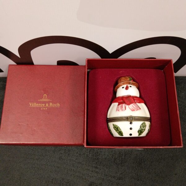 Villeroy & Boch snowman trinket pot, a charming porcelain collectible.
